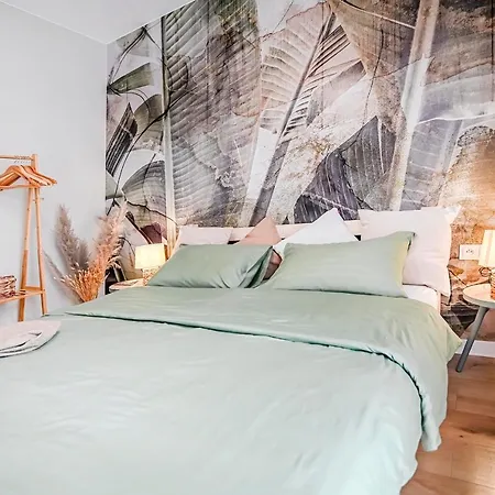 アパート Warzywna