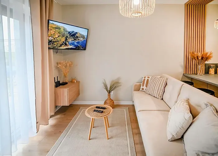 Warzywna アパート レシュノ